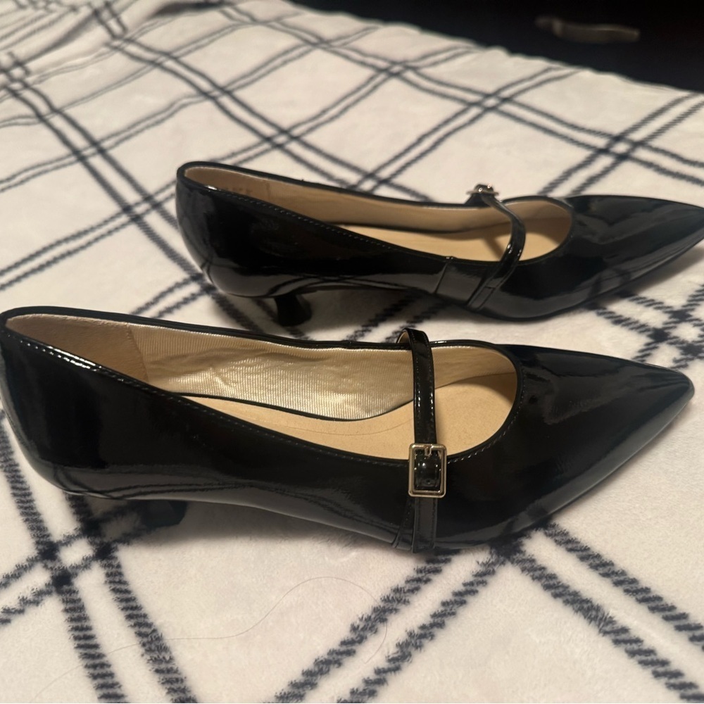 Life Stride Black Heels Elegant Design